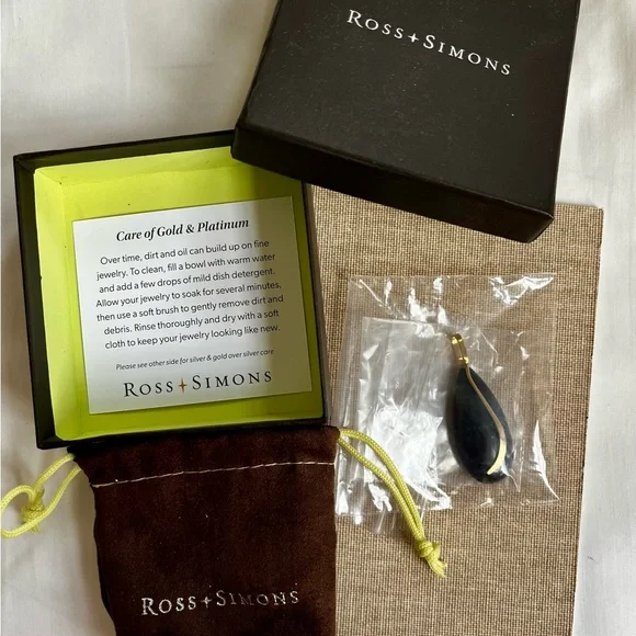 Ross Simons 14K Gold and Onyx Almond Sweep Teardrop Pendant NWT - Picture 7 of 9